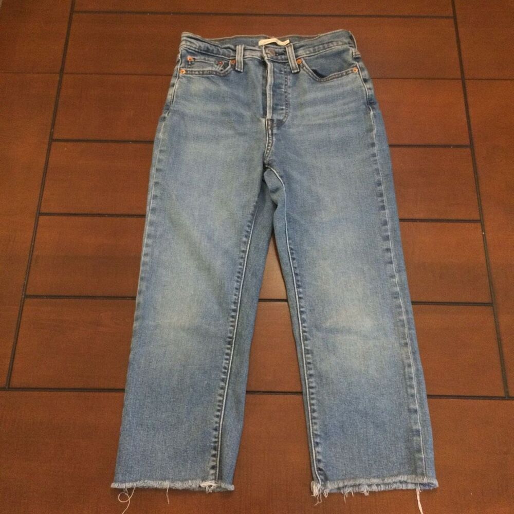 Levi’s Wedgie Straight Jeans 27 button fly raw hem